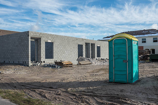 Porta potty delivery and setup in Des Plaines, IL